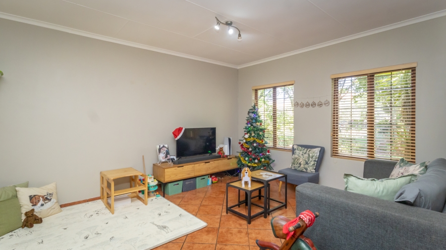 To Let 3 Bedroom Property for Rent in The Coves North West